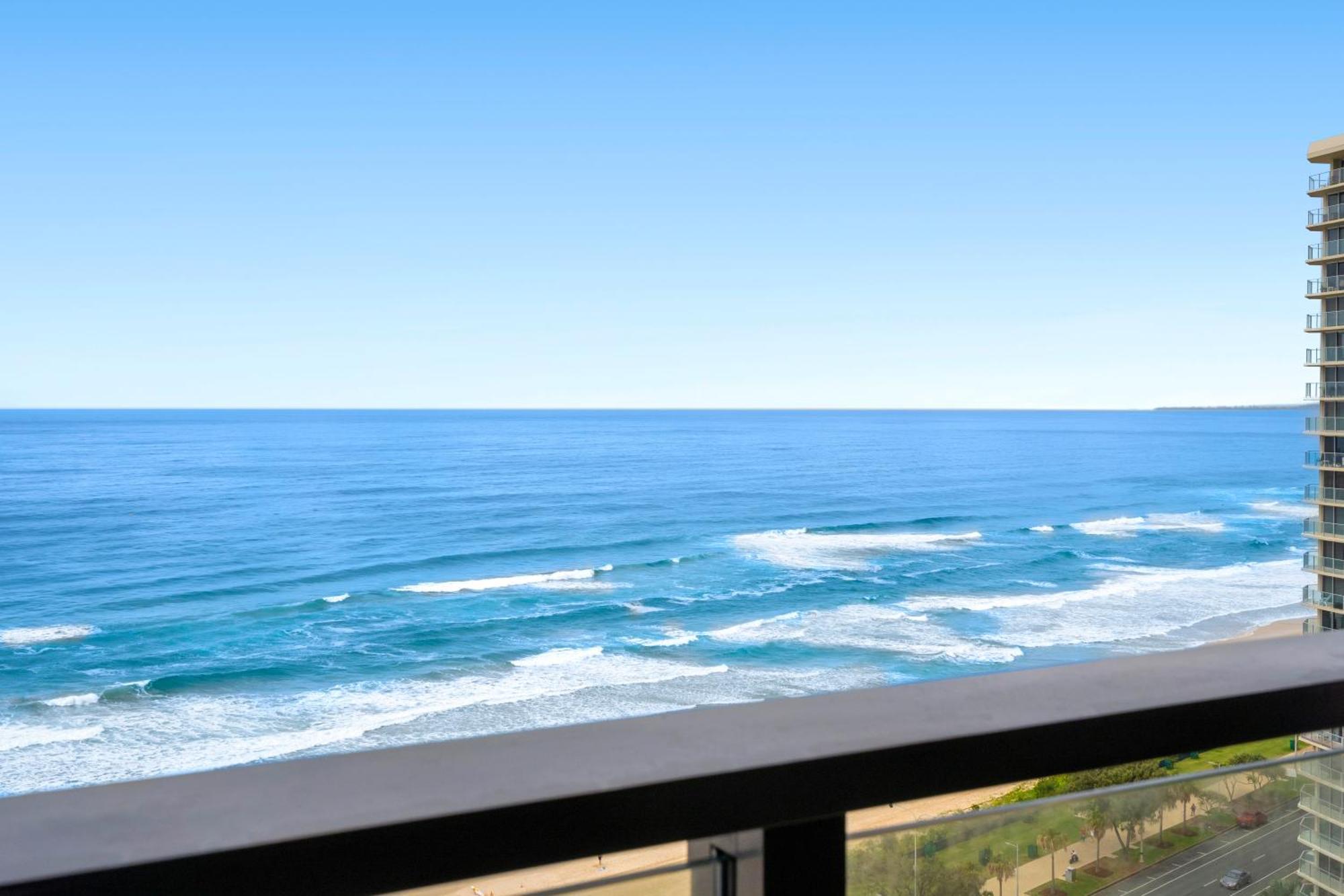 Apartmán Rhapsody Surfers Paradise Beachfront Sleeps 6 - Optimise Bnb Gold Coast Exteriér fotografie